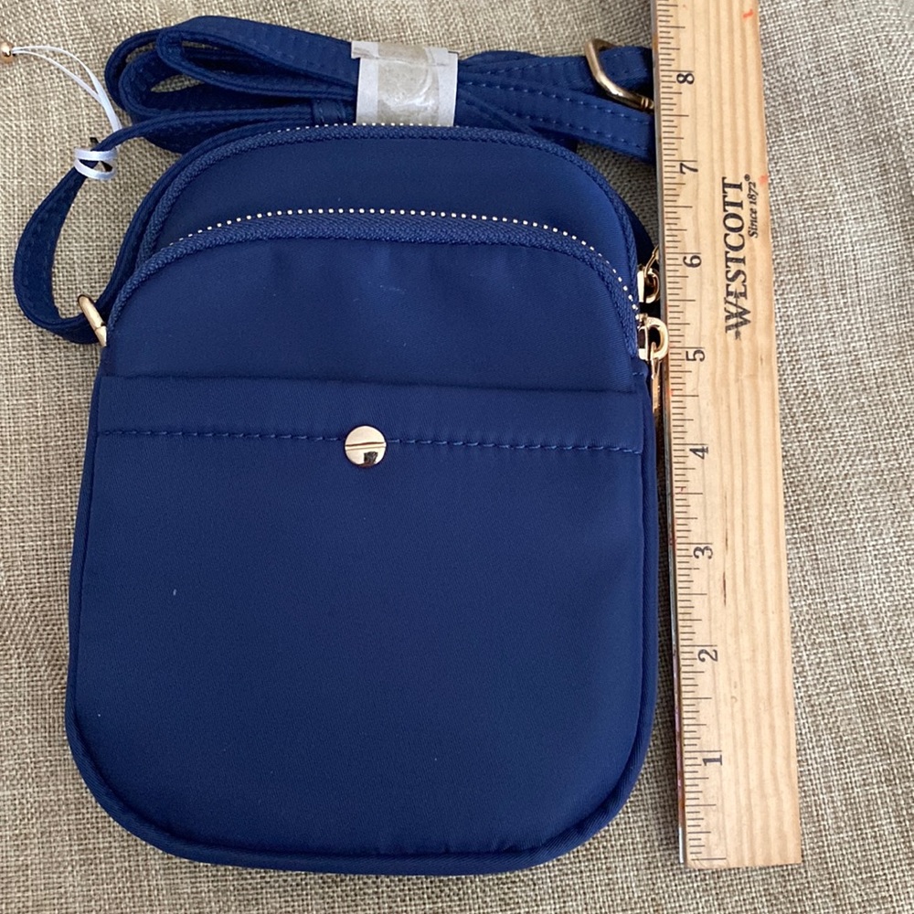 Mali + Lili Casey Nylon double compartment Crossbody - Picture 4 of 5